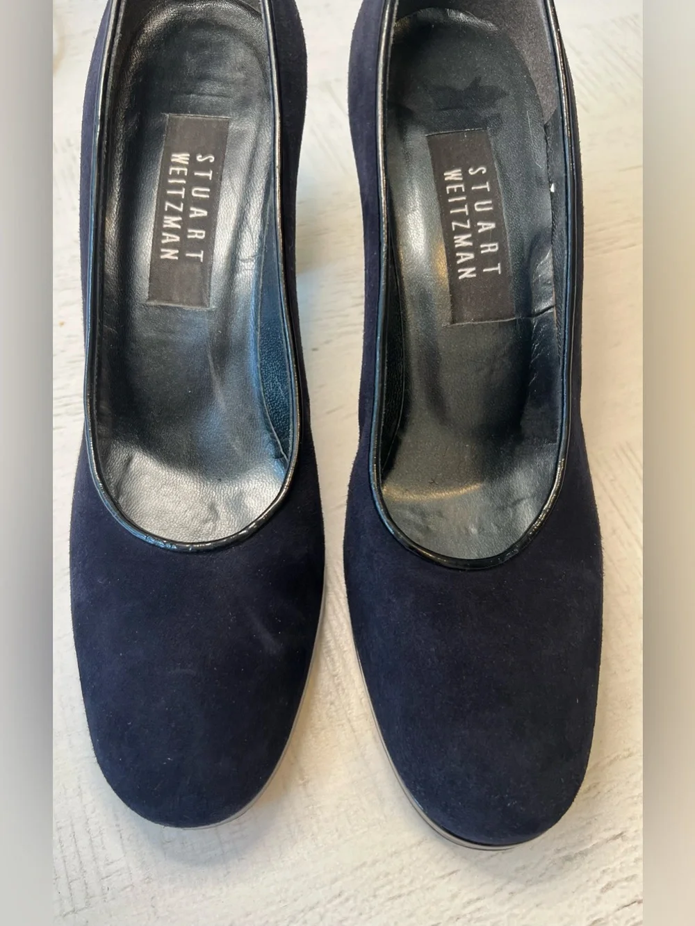 Stuart Weitzman Vintage Navy Suede Round-Toe Patent Block Heel - Picture 8 of 8